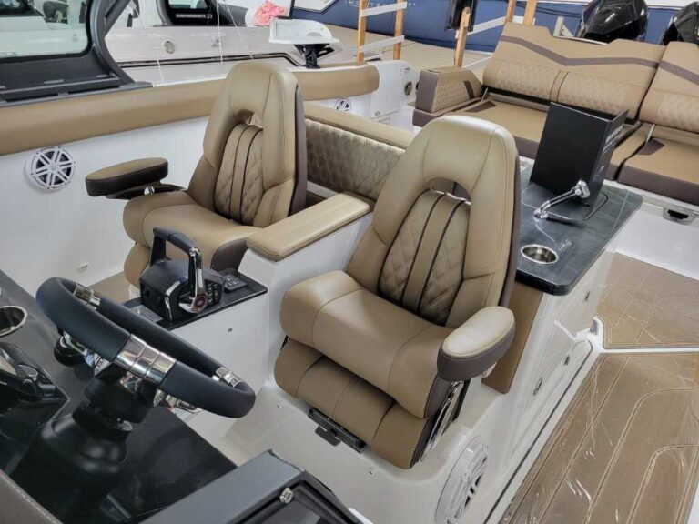 2026 Monterey Elite 30 Twin 300HP Joystick! US-RGFED267J526 [photo 29]